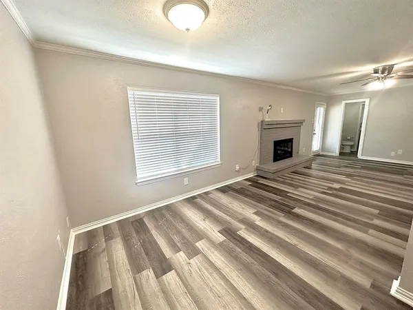 $2,450 | 4304 Jenny Lane, Garland, TX 75042