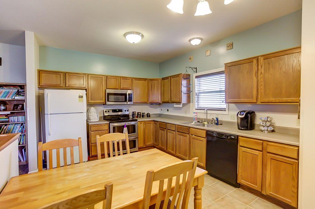 227 Riley Place Fort Wayne, IN 46825 - Photo 12 of 24 Gallery Image 12