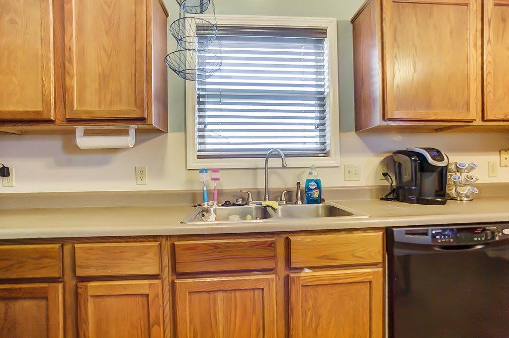 227 Riley Place Fort Wayne, IN 46825 - Photo 9 of 24 Gallery Image 9