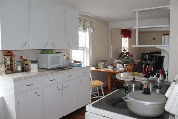 332 Greenwood Street Worcester, MA 01607 - Photo 4 of 15 Gallery Image 4