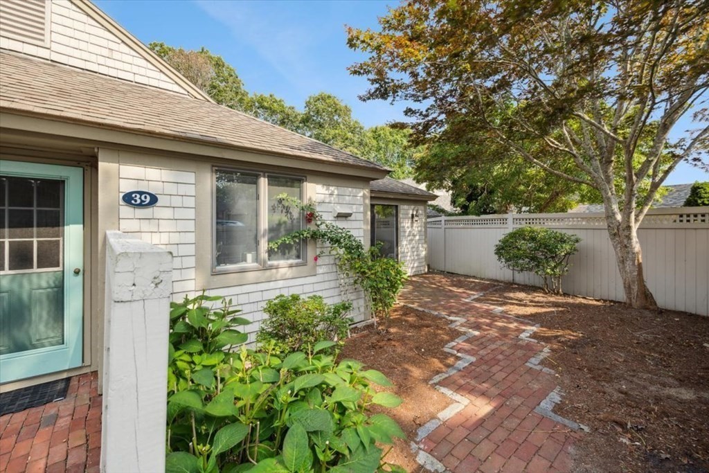 39 Brassie Way Mashpee, MA 02649 - Photo 35 of 40