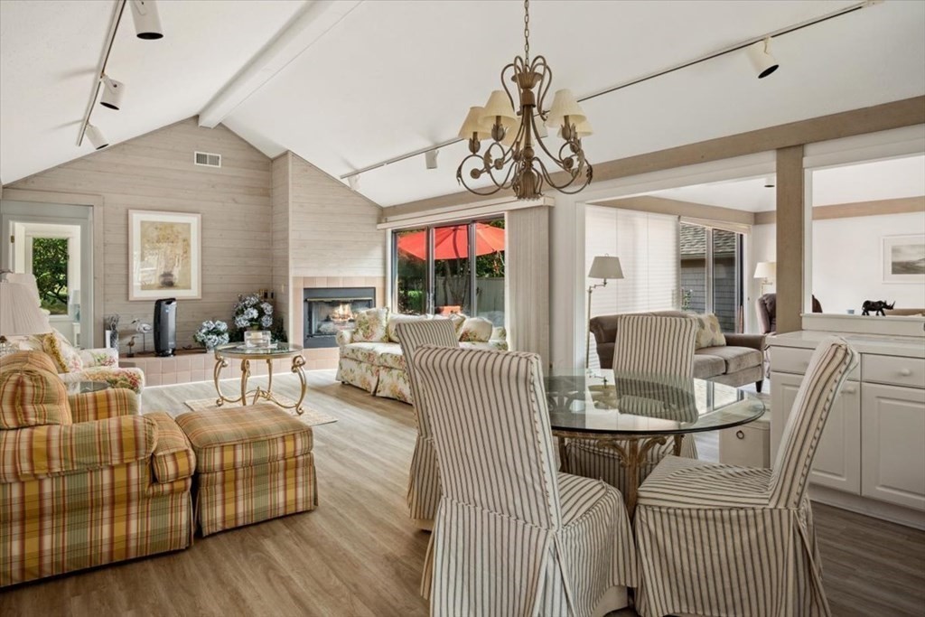 39 Brassie Way Mashpee, MA 02649 - Photo 8 of 40