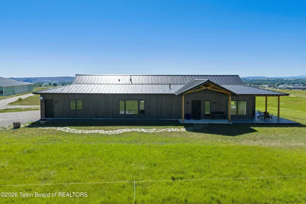 $1,975,000 | 64 Golden Willow Road, Lander, WY 82520