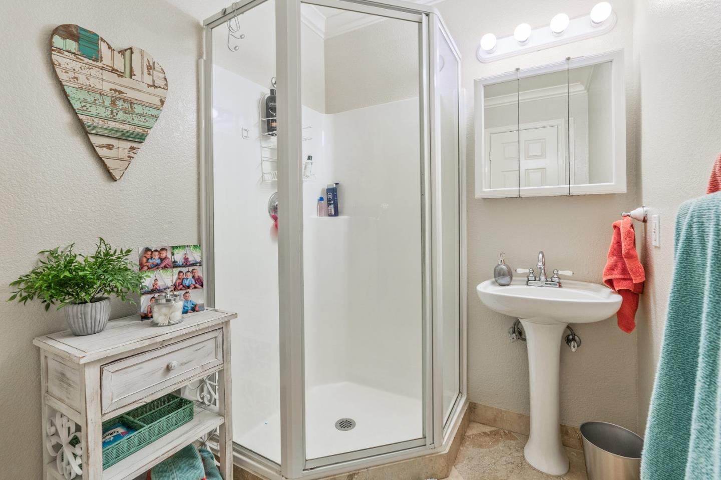 42 Seneca Lane San Ramon, CA 94583 - Photo 25 of 40 a bathroom with a sink mirror and vanity