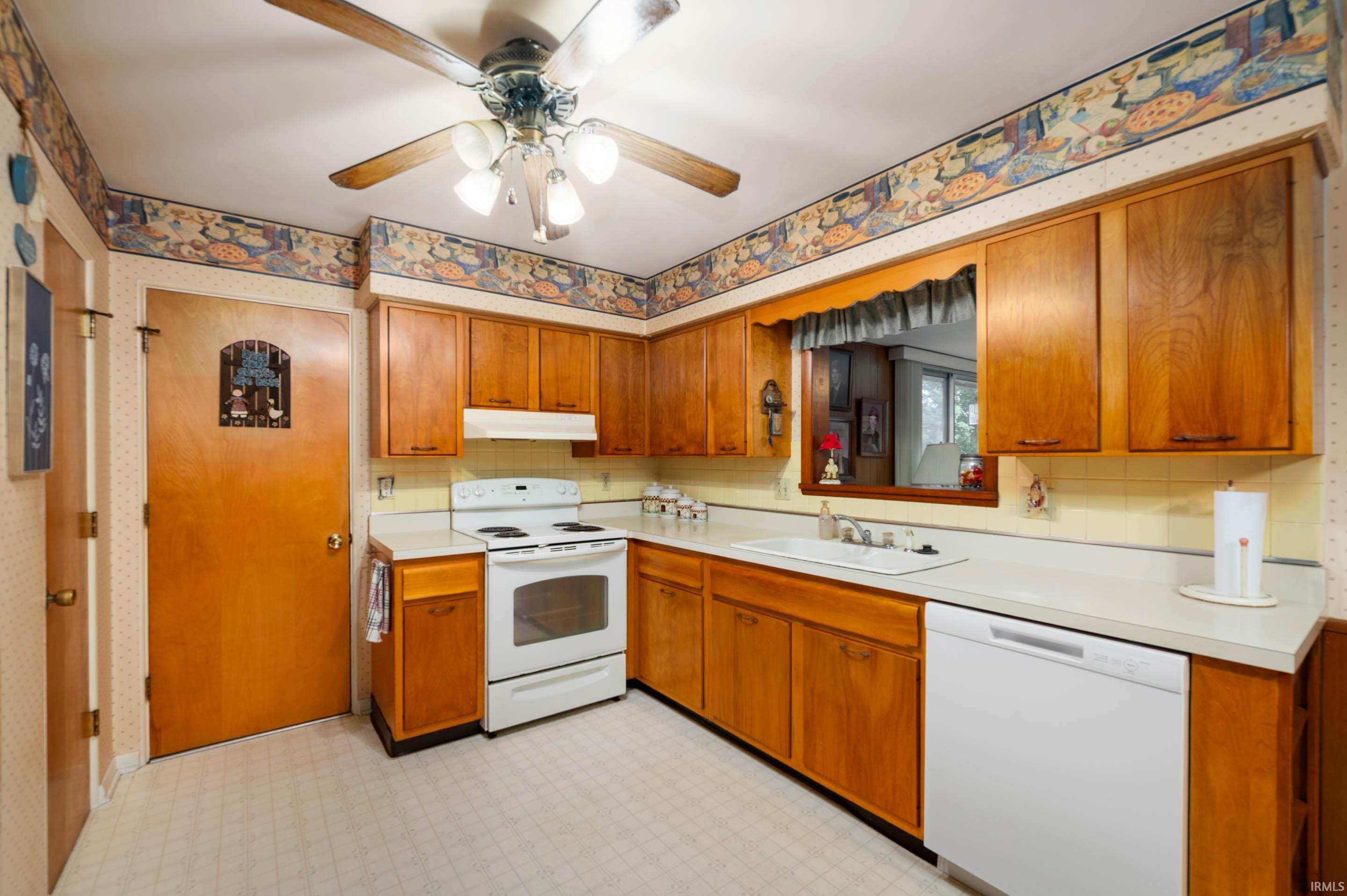 3608 West Torquay Road Muncie, IN 47304 - Photo 8 of 21