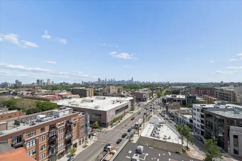 $599,900 | 1601 West School Street, Unit 502, Chicago, IL 60657