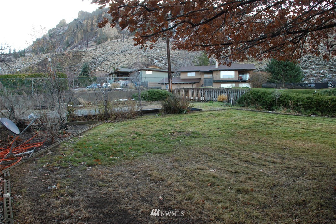 1323 Red Apple Road Wenatchee, WA 98801 - Photo 16 of 16 Gallery Image 16
