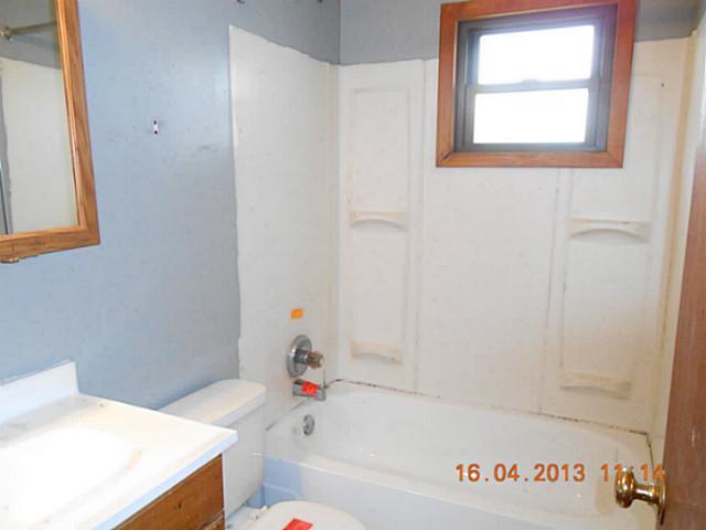 2047 Ward Road Columbus, OH 43224 - Photo 4 of 9