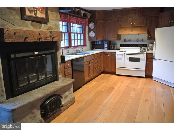 206 North Spring Valley Road Greenville, DE 19807 - Photo 8 of 25 Kitchen