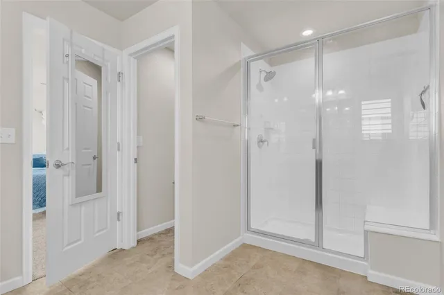 a room that has a bench in it