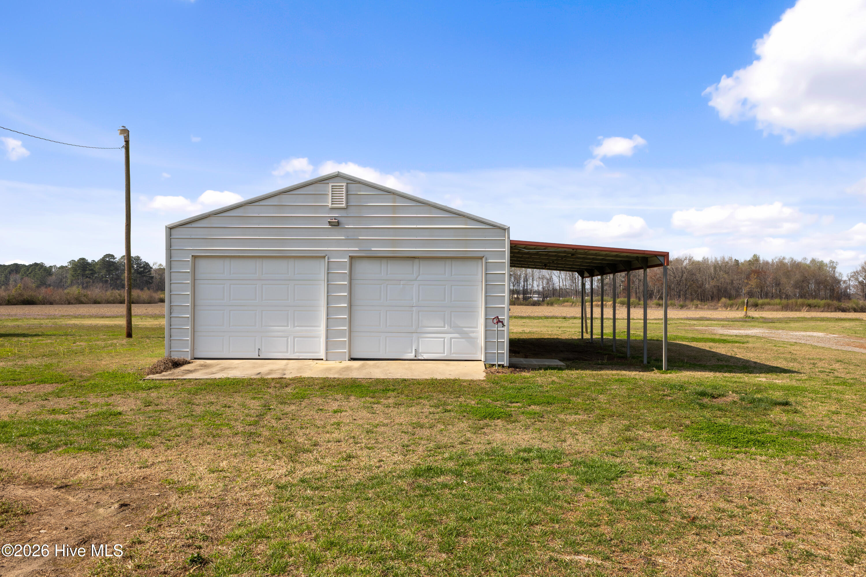2324 Highway 111 Pinetops, NC 27864 - Photo 5 of 29 2324 NC 111 pic garage