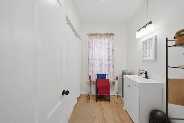 $549,900 | 253 Walnut Street, Manchester, NH 03104