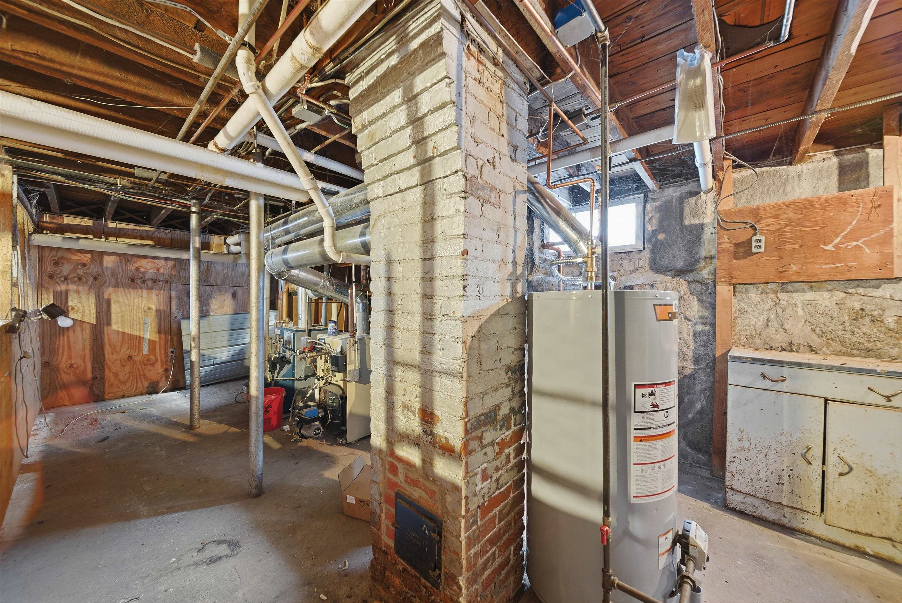 253 Walnut Street Manchester, NH 03104 - Photo 38 of 51