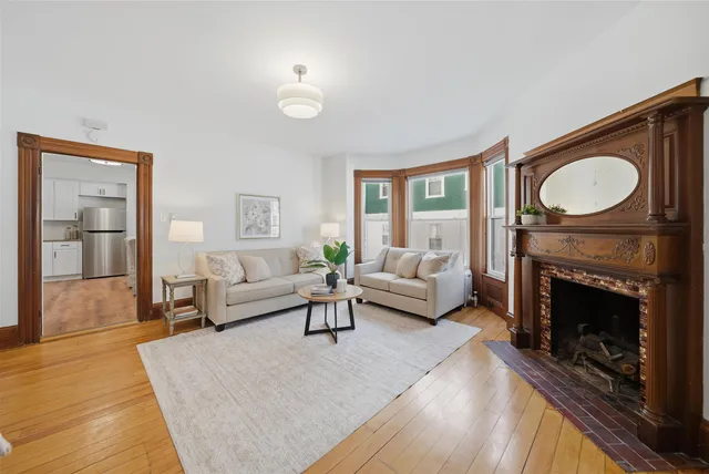 $549,900 | 253 Walnut Street, Manchester, NH 03104