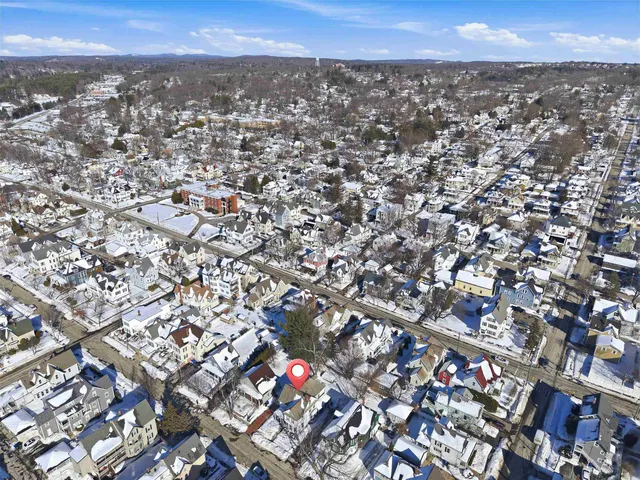 $549,900 | 253 Walnut Street, Manchester, NH 03104