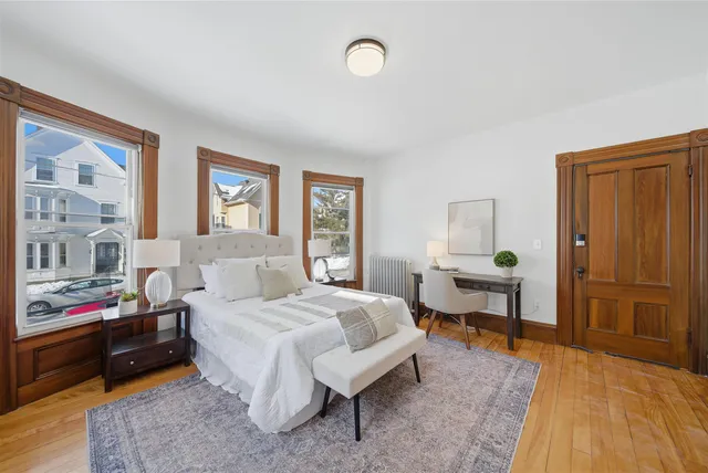 $549,900 | 253 Walnut Street, Manchester, NH 03104