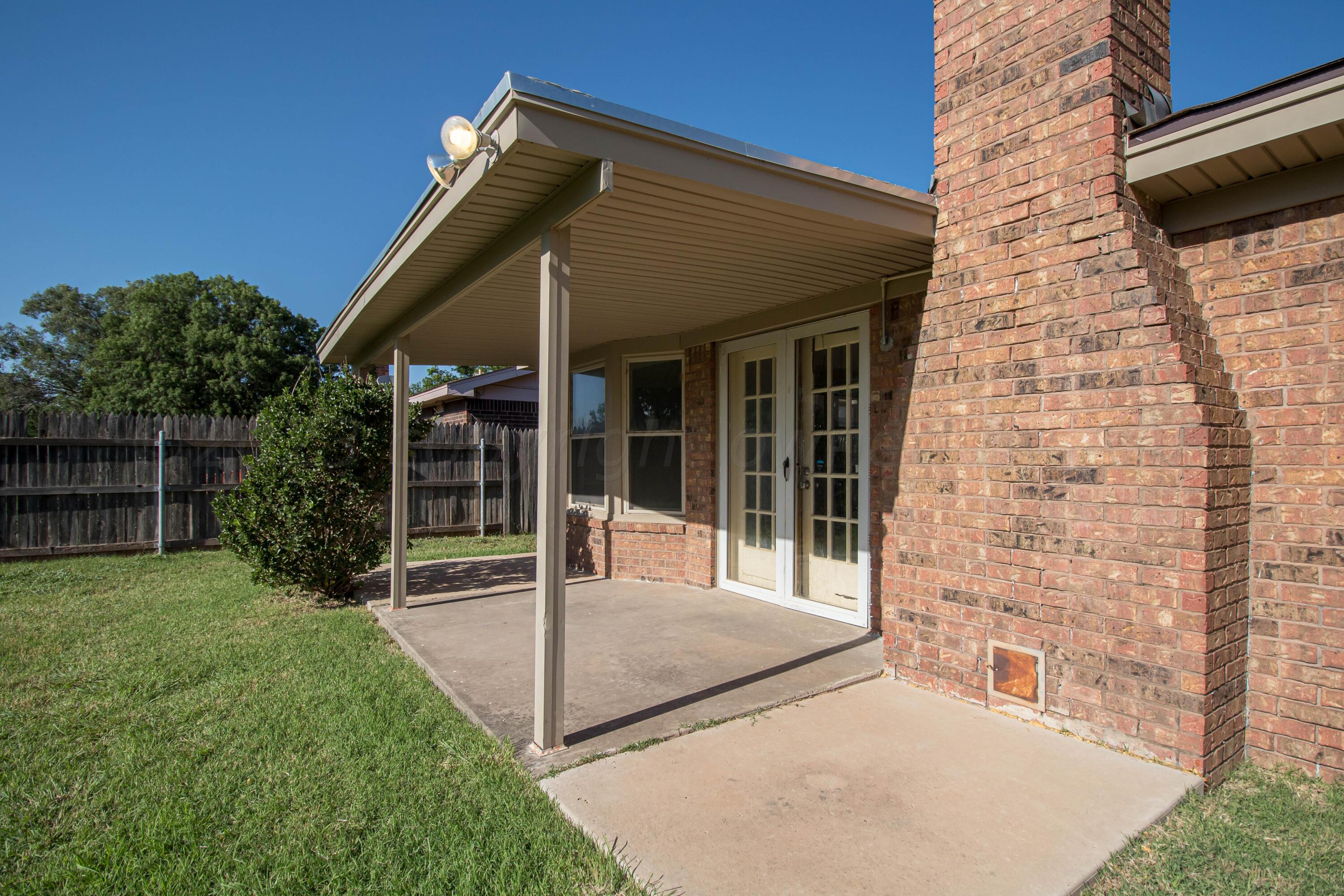 8204 Santa Fe Trail Amarillo, TX 79110 - Photo 13 of 13 a house view with a outdoor space