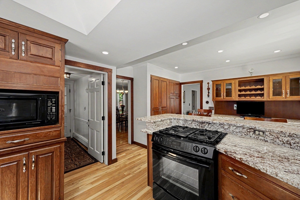 192 Peakham Road Sudbury, MA 01776 - Photo 13 of 38