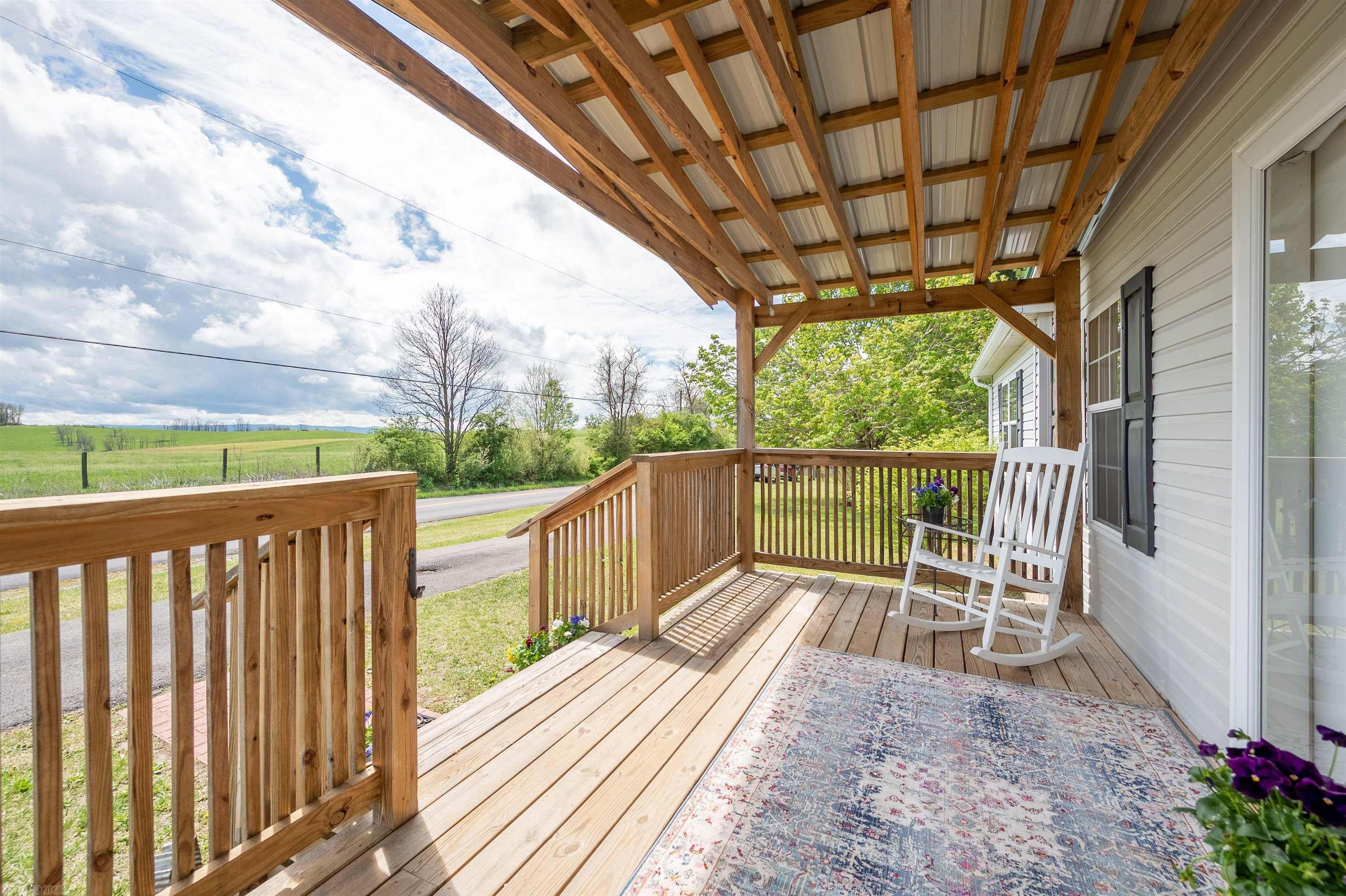 6983 Morgan Farm Road Radford, VA 24141 - Photo 8 of 84 Gallery Image 8