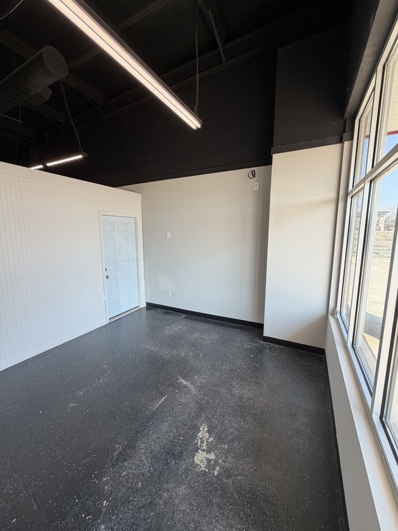124 Relco Drive Manchester, TN 37355 - Photo 4 of 15 a view of an empty room