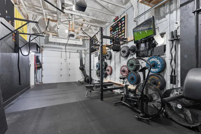 $469,900 | 707 26th Street Southwest, Austin, MN 55912