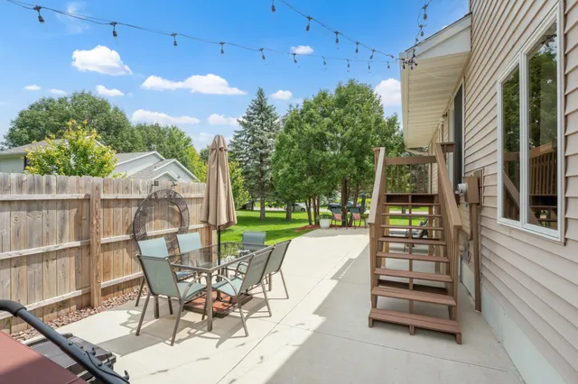 $469,900 | 707 26th Street Southwest, Austin, MN 55912