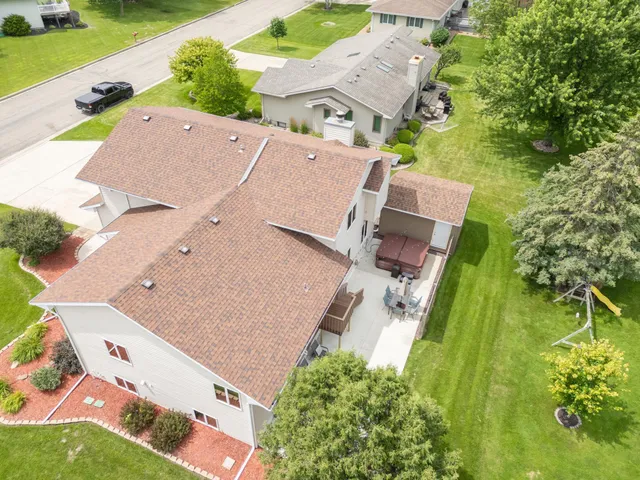 $469,900 | 707 26th Street Southwest, Austin, MN 55912