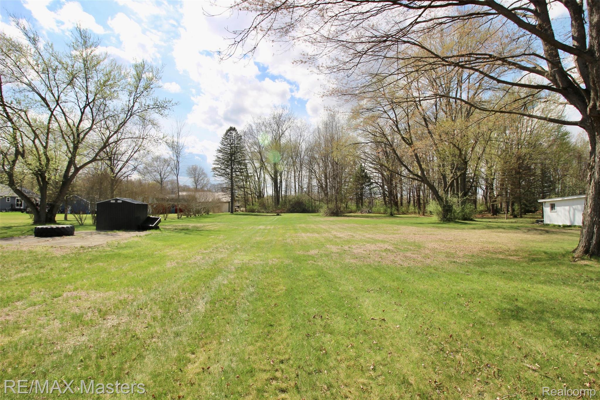 11047 Secor Road Temperance, MI 48182 - Photo 5 of 25 IMG_7658.JPG