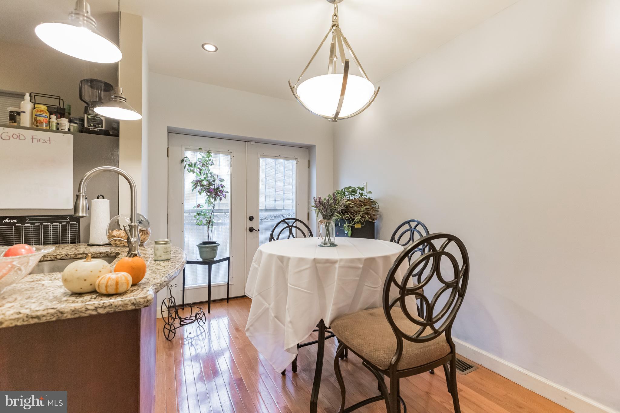 925 Atwood Road Philadelphia, PA 19151 - Photo 11 of 24 Dining-room