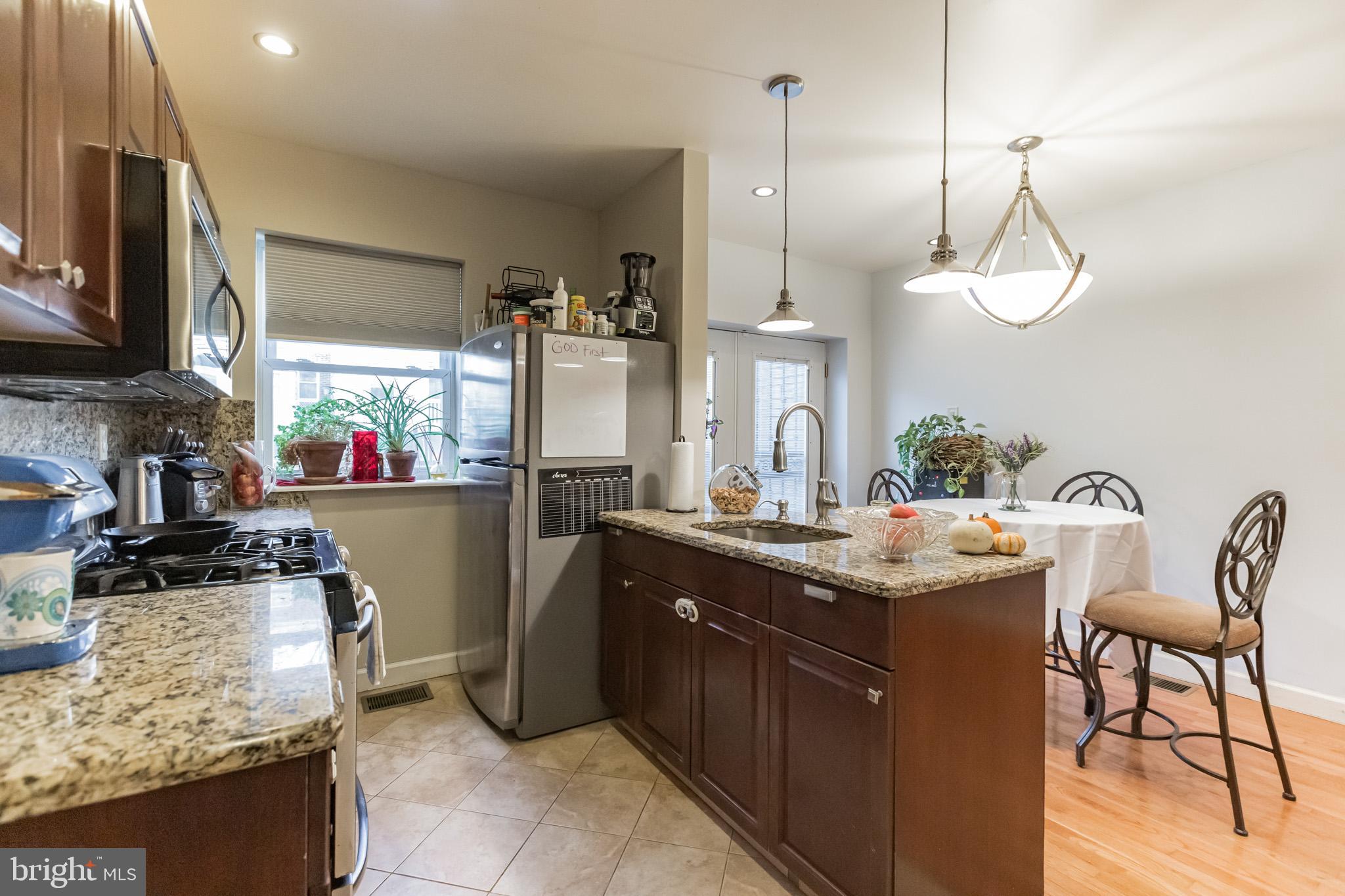 925 Atwood Road Philadelphia, PA 19151 - Photo 12 of 24 Kitchen