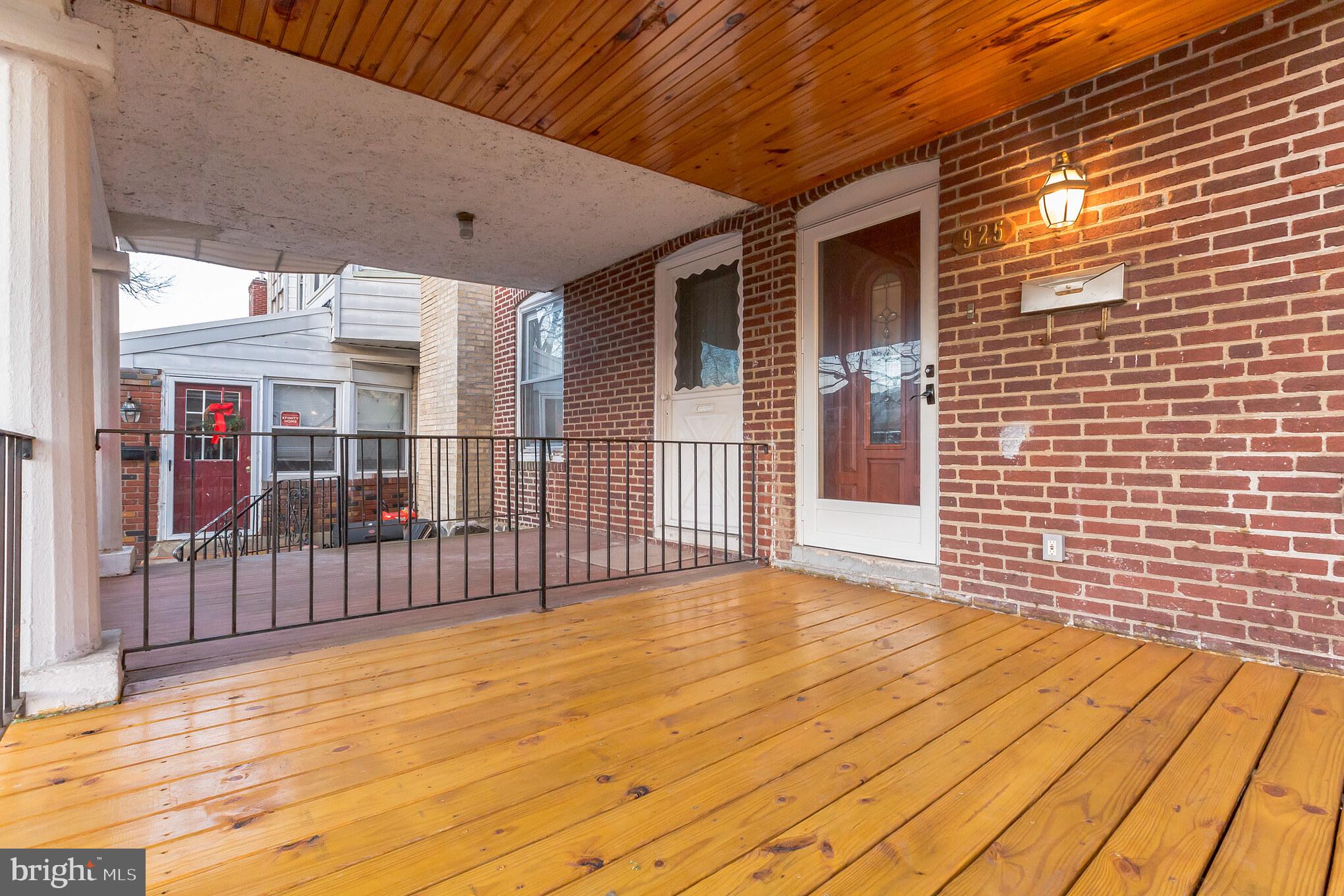 925 Atwood Road Philadelphia, PA 19151 - Photo 4 of 24 Front Porch
