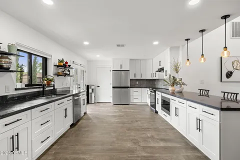 $1,350,000 | 8437 East Vía De Encanto, Scottsdale, AZ 85258