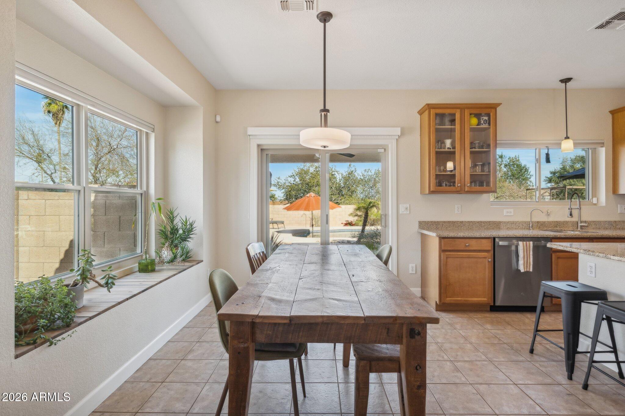 1134 East Pedro Road Phoenix, AZ 85042 - Photo 5 of 30 9-1134 E Pedro Road