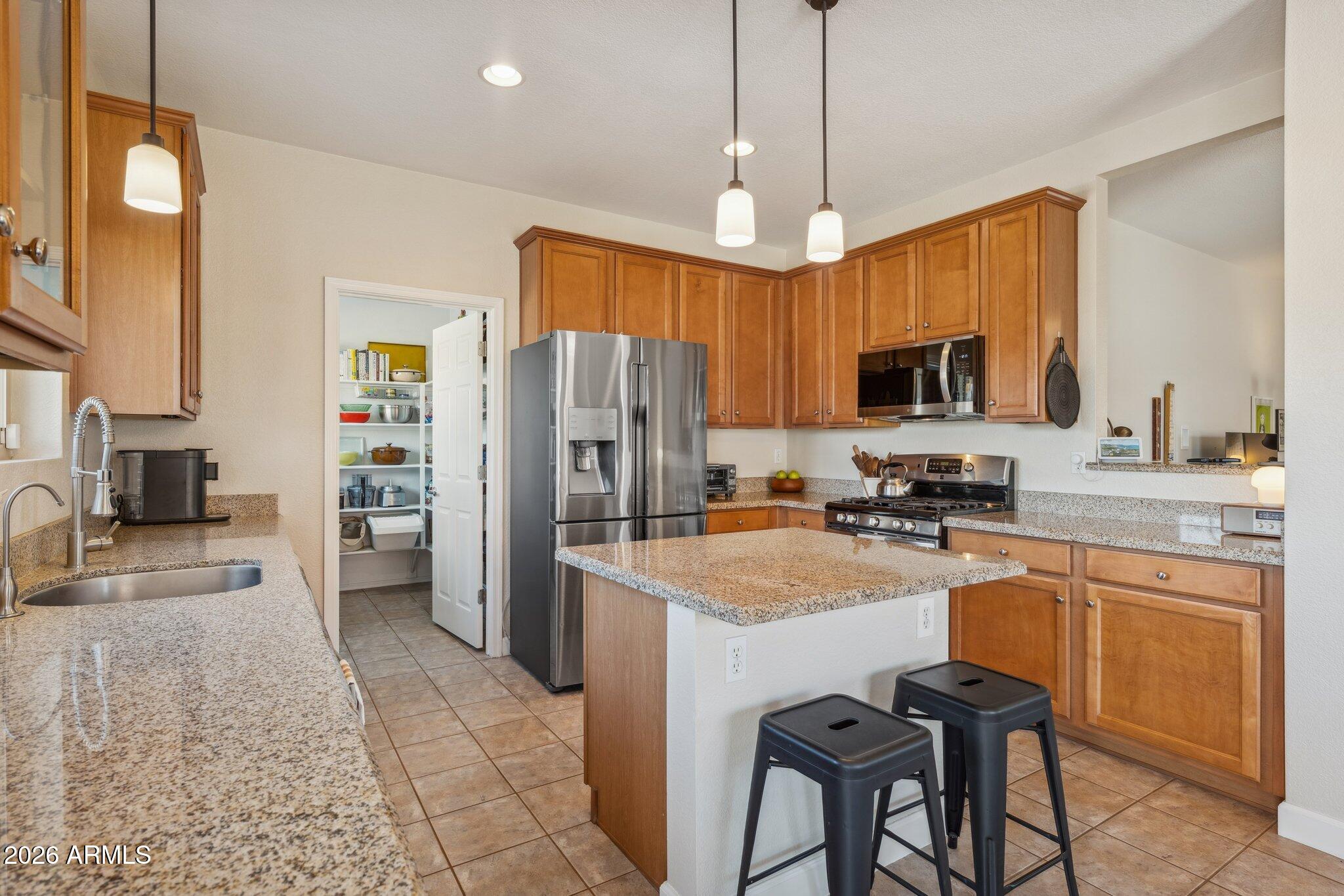 1134 East Pedro Road Phoenix, AZ 85042 - Photo 7 of 30 11-1134 E Pedro Road