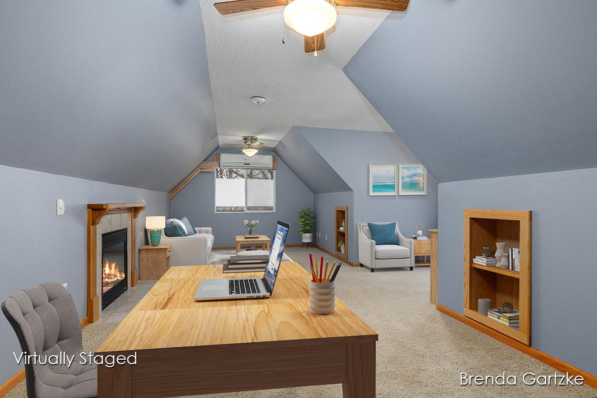 1030 Rector Street Northeast Sparta, MI 49345 - Photo 19 of 58 Office_Sitting