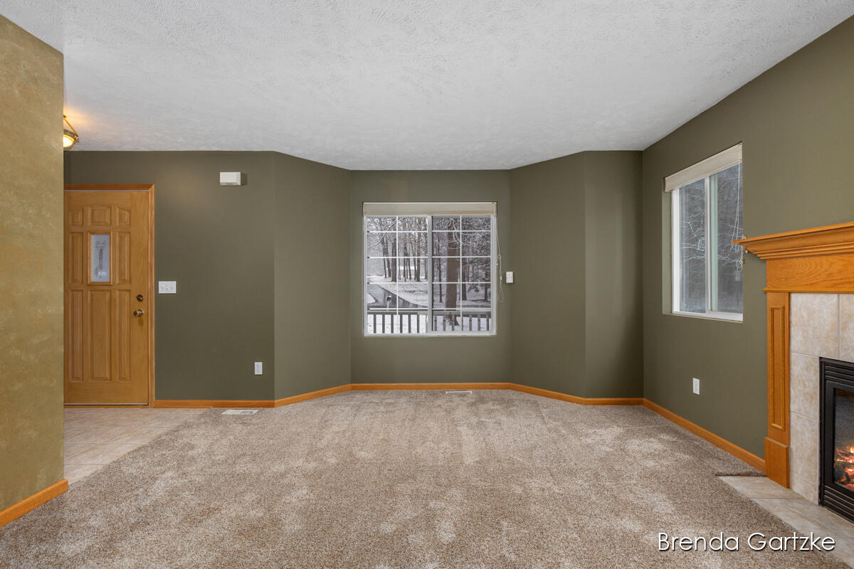 1030 Rector Street Northeast Sparta, MI 49345 - Photo 6 of 58 IMG_1004