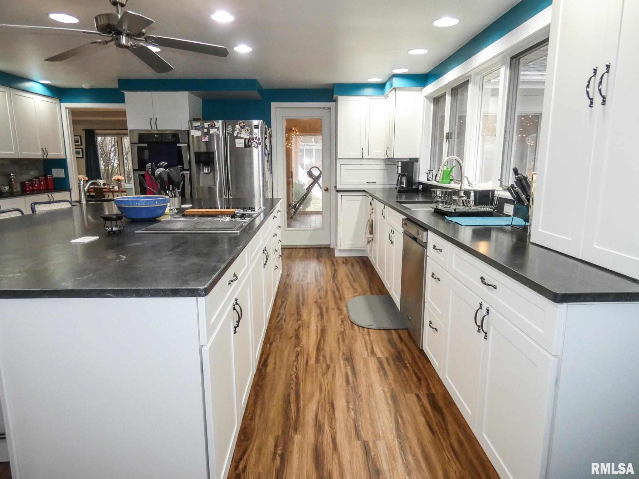 363 East High Point Road Peoria, IL 61614 - Photo 12 of 39 Gallery Image 12