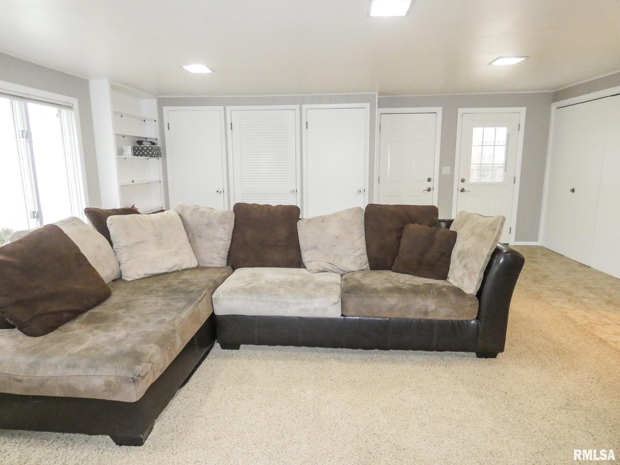 363 East High Point Road Peoria, IL 61614 - Photo 17 of 39 Gallery Image 17