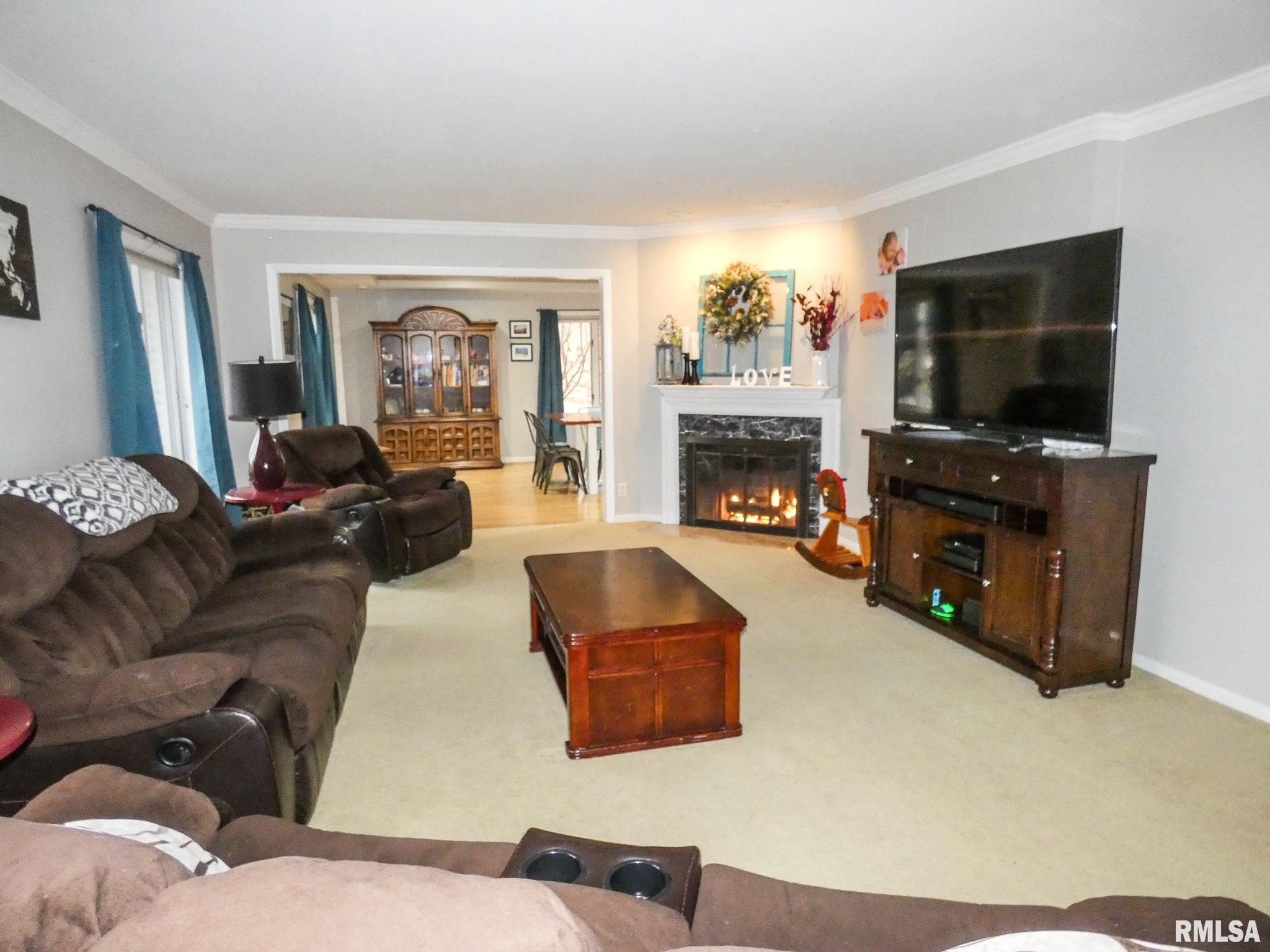 363 East High Point Road Peoria, IL 61614 - Photo 5 of 39 Gallery Image 5