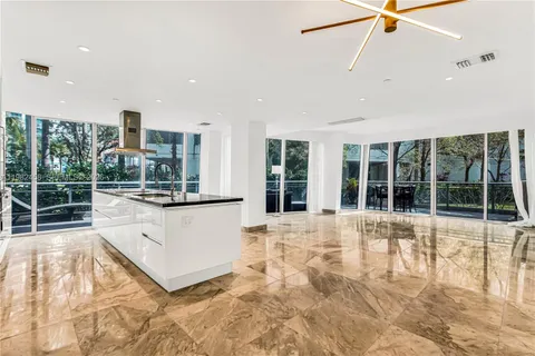 $1,350,000 | 2950 Northeast 188th Street, Unit 150, Aventura, FL 33180