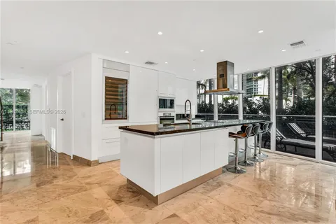 $1,295,000 | 2950 Northeast 188th Street, Unit 150, Aventura, FL 33180