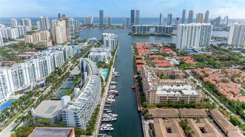 $1,350,000 | 2950 Northeast 188th Street, Unit 150, Aventura, FL 33180