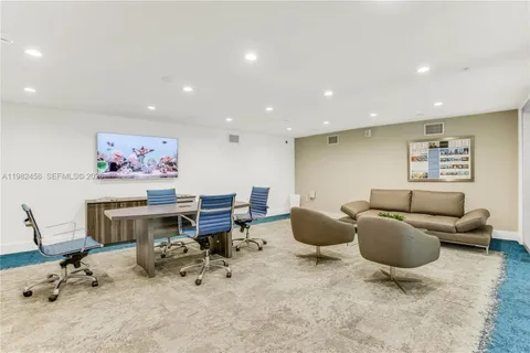 $1,350,000 | 2950 Northeast 188th Street, Unit 150, Aventura, FL 33180