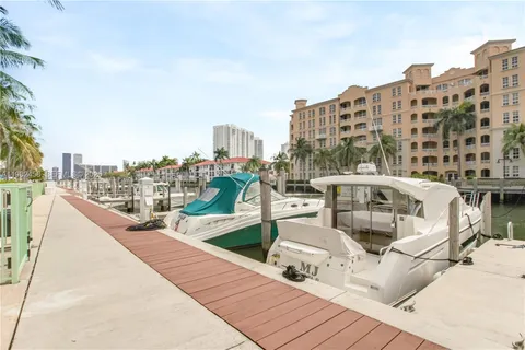 $1,350,000 | 2950 Northeast 188th Street, Unit 150, Aventura, FL 33180