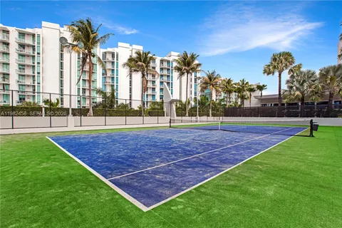 $1,295,000 | 2950 Northeast 188th Street, Unit 150, Aventura, FL 33180