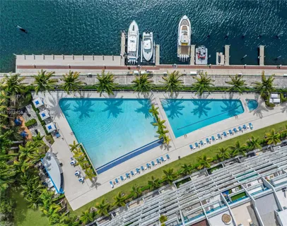 $1,295,000 | 2950 Northeast 188th Street, Unit 150, Aventura, FL 33180