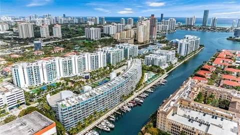$1,295,000 | 2950 Northeast 188th Street, Unit 150, Aventura, FL 33180