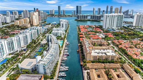 $1,295,000 | 2950 Northeast 188th Street, Unit 150, Aventura, FL 33180