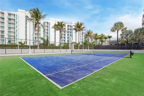 $1,350,000 | 2950 Northeast 188th Street, Unit 150, Aventura, FL 33180
