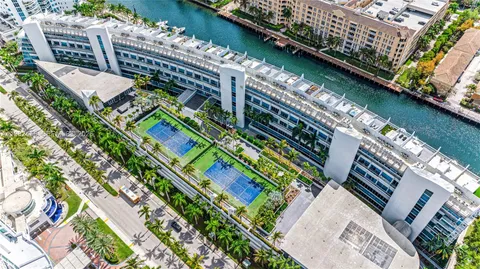 $1,295,000 | 2950 Northeast 188th Street, Unit 150, Aventura, FL 33180